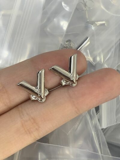 New Arrival Lv Earring J1028.